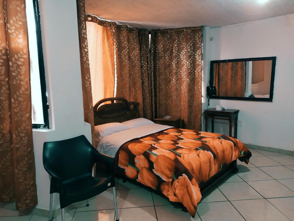 Hostal Ajavi Del Sur Кито Экстерьер фото