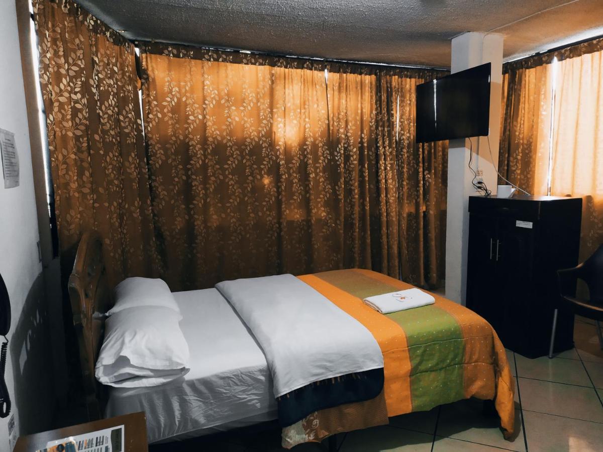 Hostal Ajavi Del Sur Кито Экстерьер фото